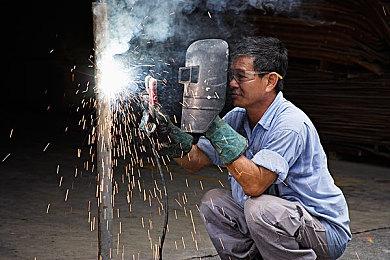 最强核显？锐龙7 8700G可以全高清运行《赛博朋克2077》